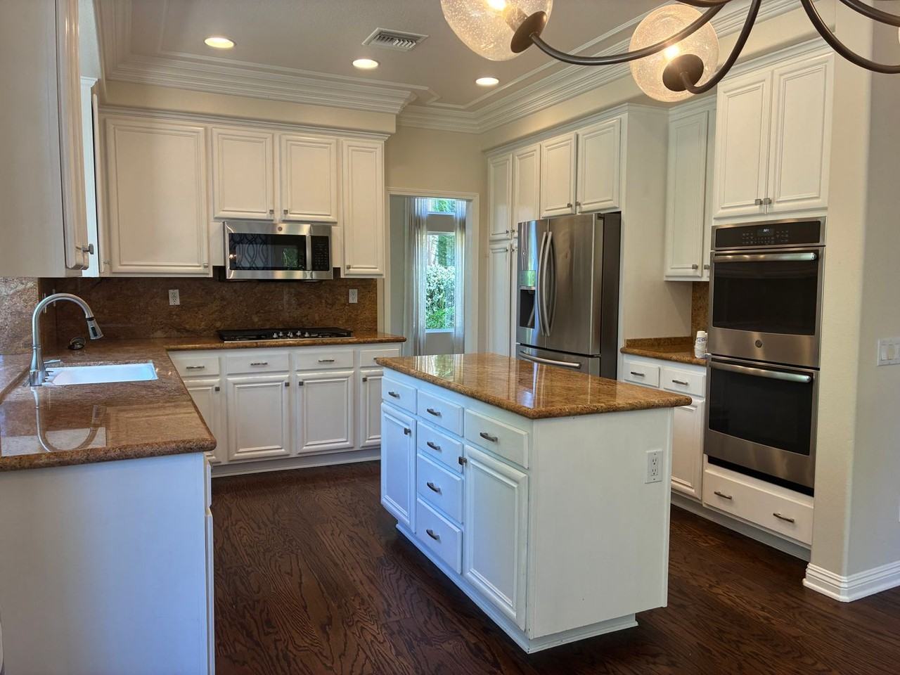 585 Mindenvale Ct - Photo 4 of 20