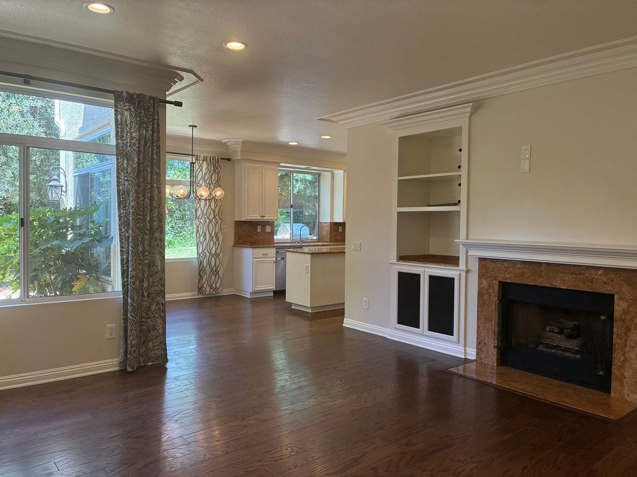 585 Mindenvale Ct - Photo 5 of 20