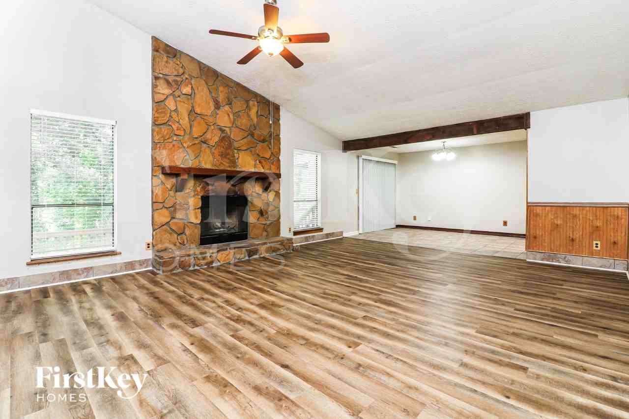 446 Ridgetop Dr Nw - Photo 3 of 19