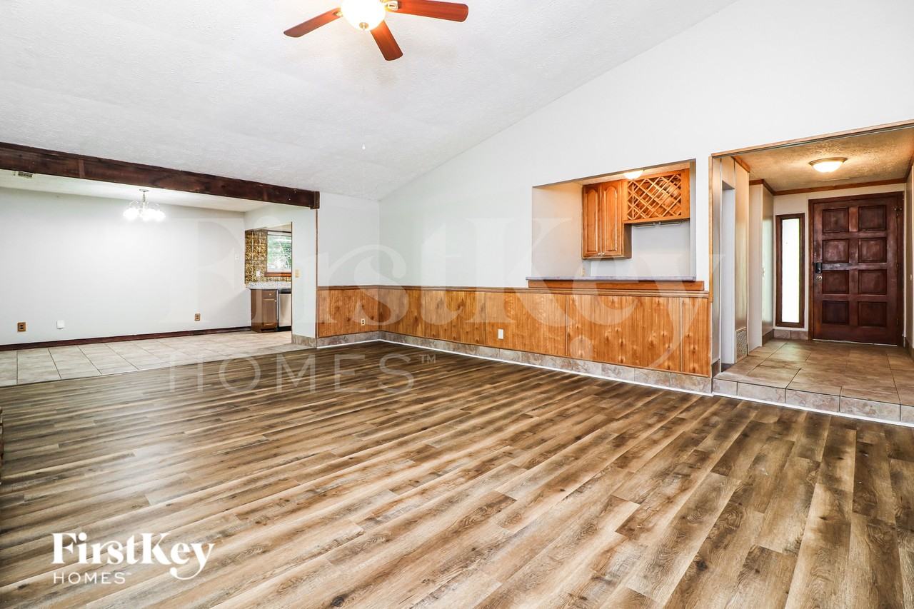 446 Ridgetop Dr Nw - Photo 4 of 19
