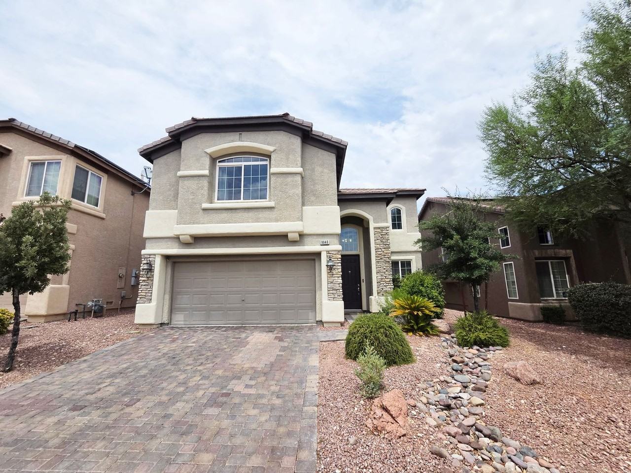 9946 Burton Lake Ct - Photo 3 of 44