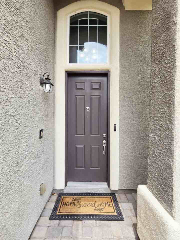 9946 Burton Lake Ct - Photo 4 of 44