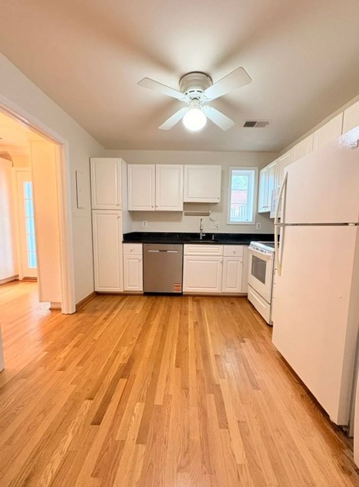 6718 Kenwood Forest Ln - Photo 3 of 23