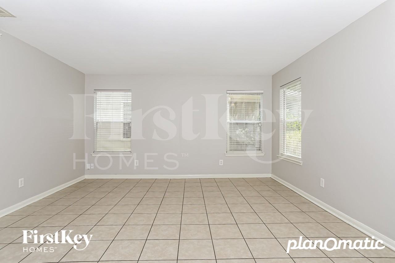 3507 Avalon Castle Dr - Photo 2 of 17