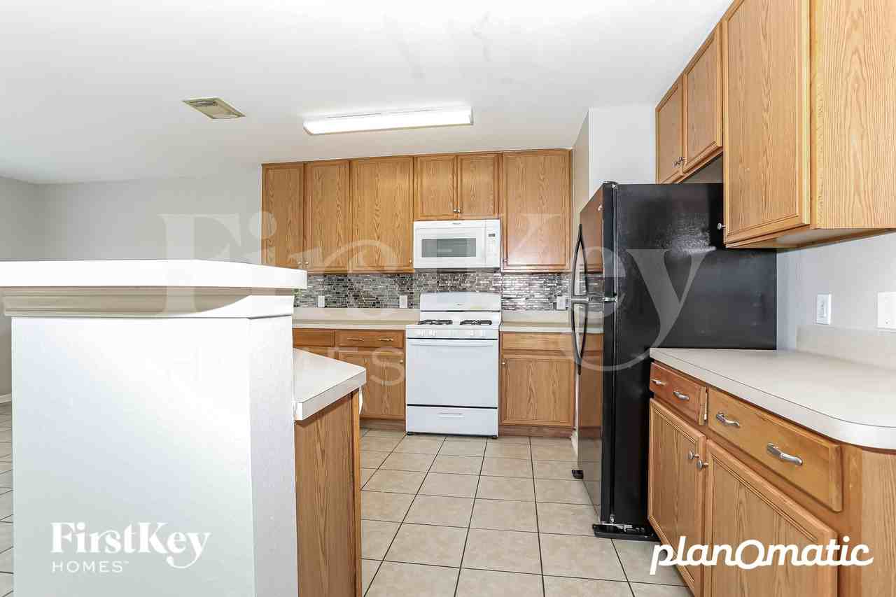 3507 Avalon Castle Dr - Photo 7 of 17