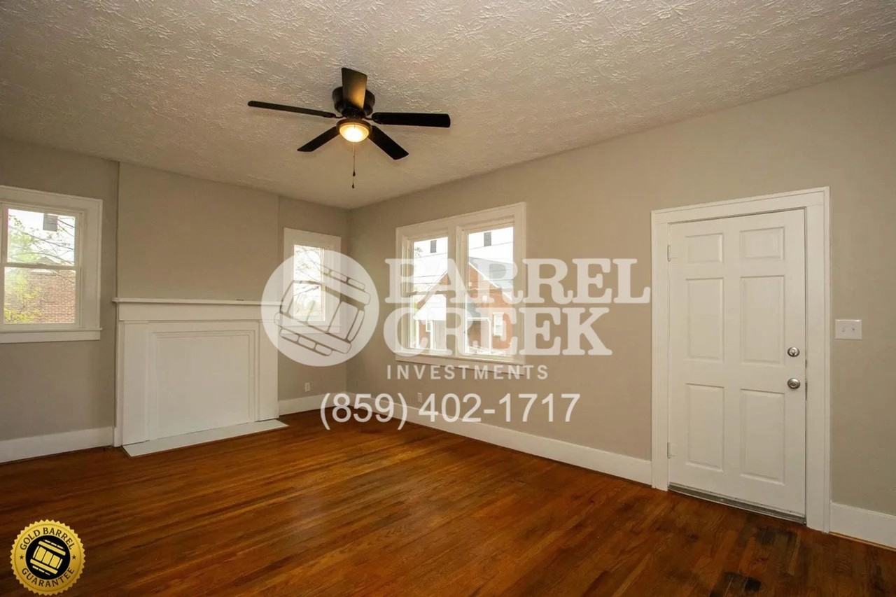 327 N 4th St - Photo 7 of 27