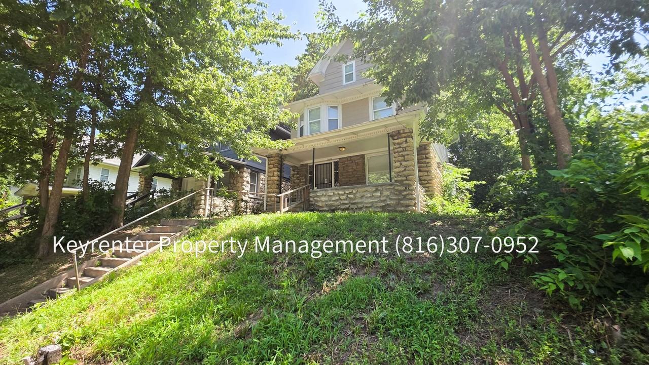 3619 Olive St - Photo 3 of 31