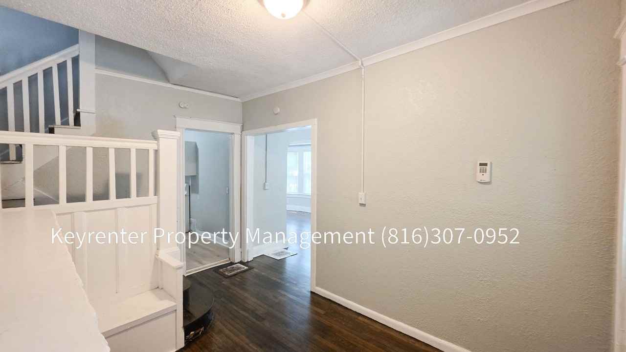 3619 Olive St - Photo 5 of 31