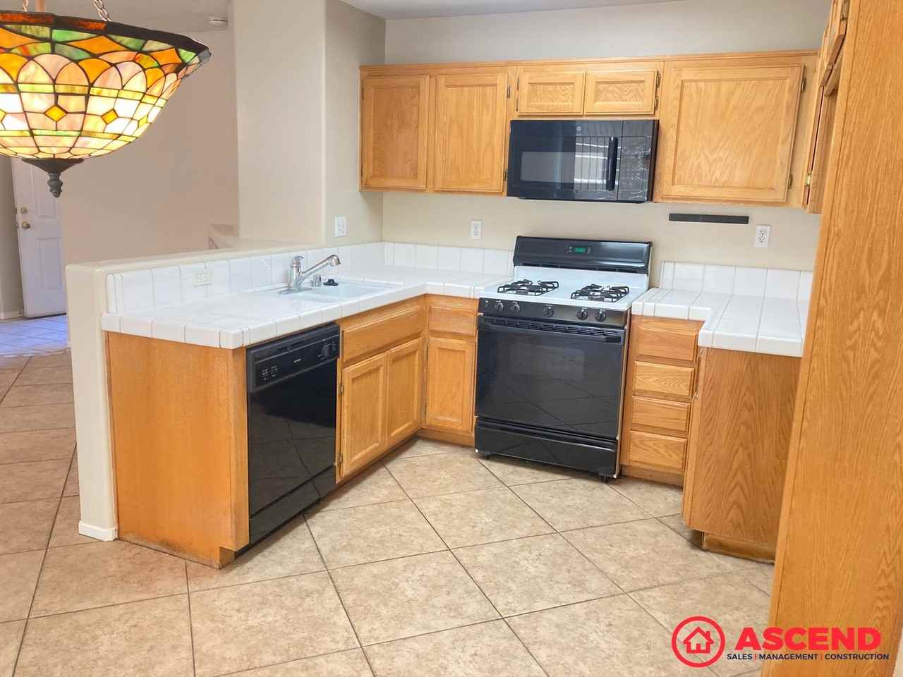 8215 Mossrock Dr - Photo 4 of 9
