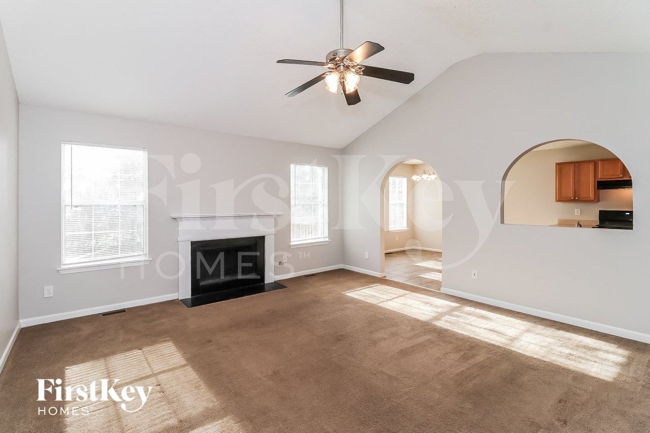 2821 Crest Ridge Way Sw - Photo 2 of 15