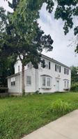 featured image of 101 W 17th St