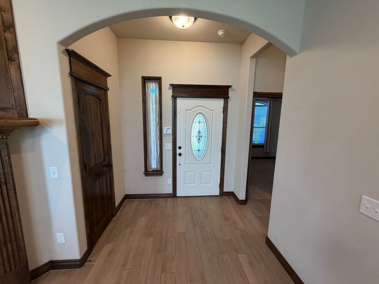 215 Tuscany Cir - Photo 3 of 29