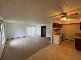 featured image of 2405 W 4th St