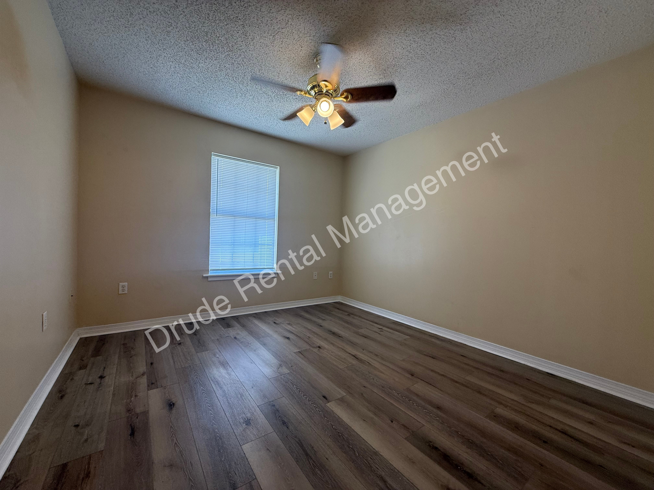 508 Cedar Ln - Photo 6 of 26