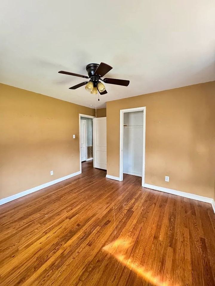 2204 Tierney Rd - Photo 2 of 15