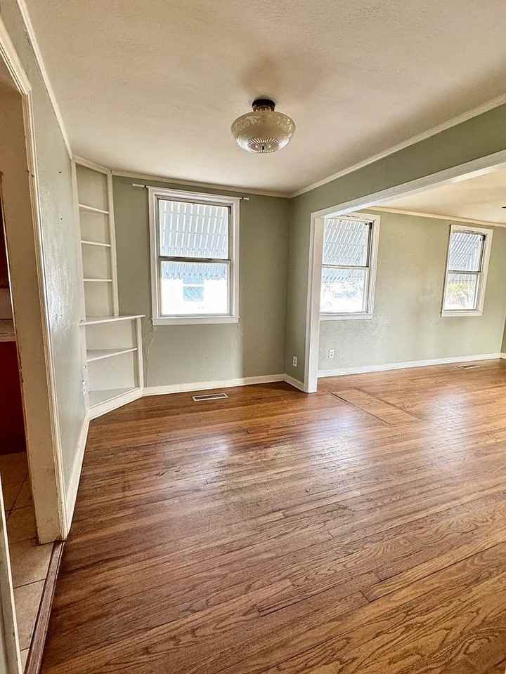 2204 Tierney Rd - Photo 7 of 15