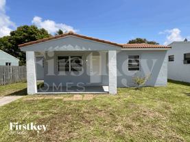 2435 Liberty St - Photo 1 of 1