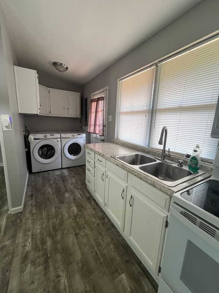 4200 Shirley Dr - Photo 6 of 13