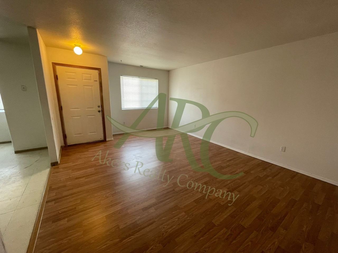 3003 Ontario St - Photo 3 of 15