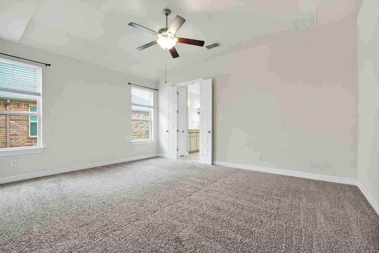 10407 Palmera - Photo 4 of 27