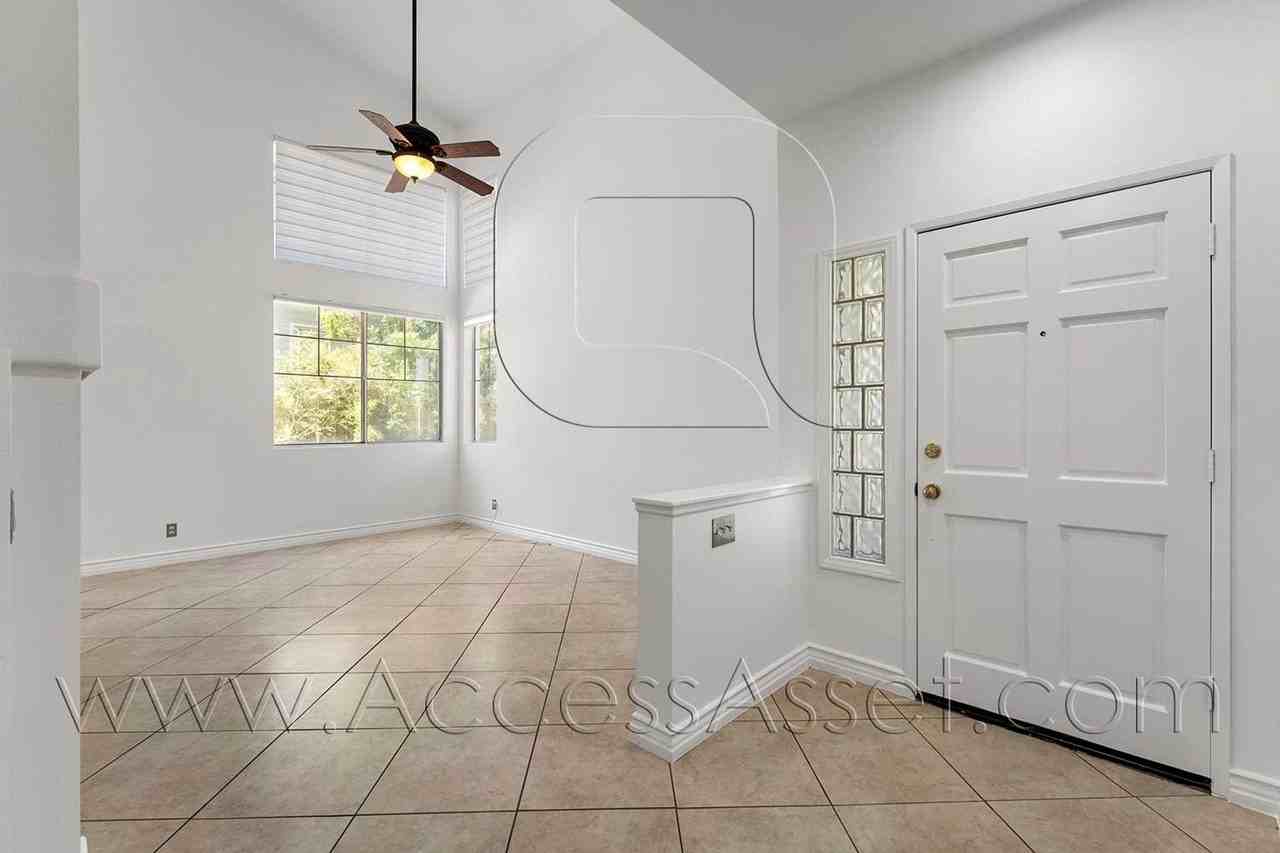 3410 E Salisbury Cir #C - Photo 6 of 34