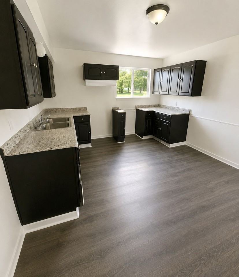 1939 Doris Ave - Photo 4 of 9