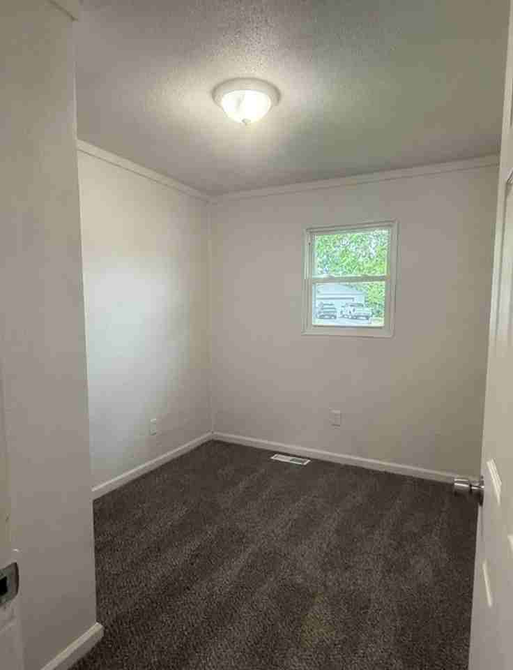 7 Lazarcheff Dr - Photo 7 of 11
