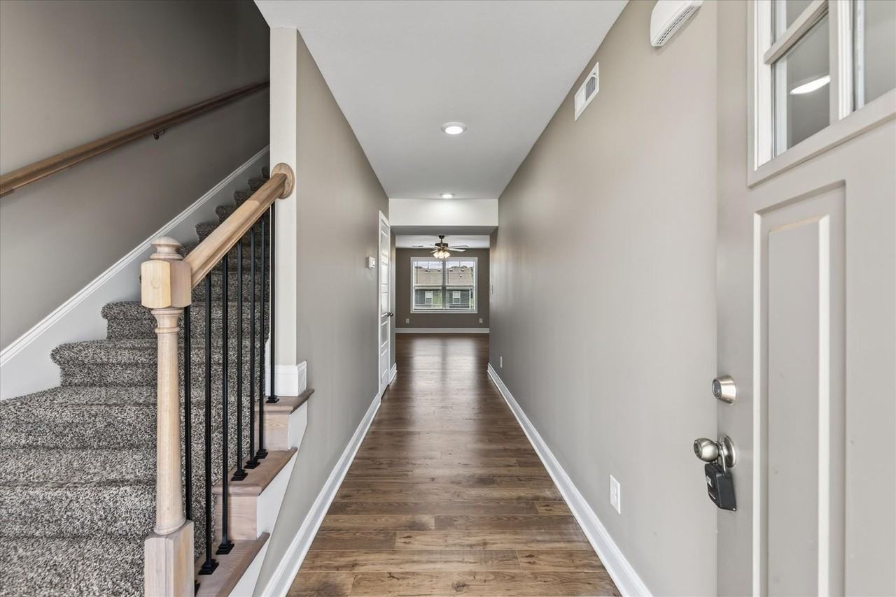 930 Tufnel Dr - Photo 5 of 34