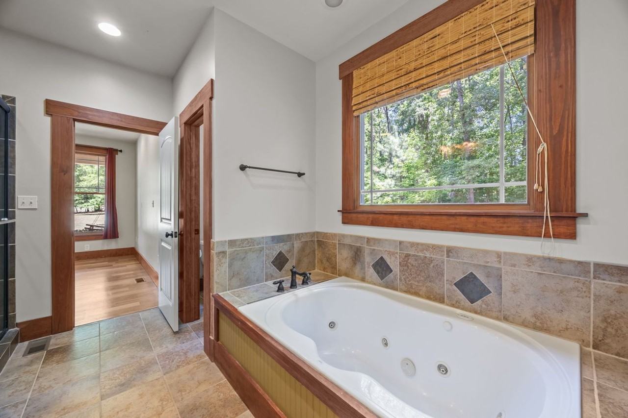 2171 Briarwood Cir - Photo 6 of 12
