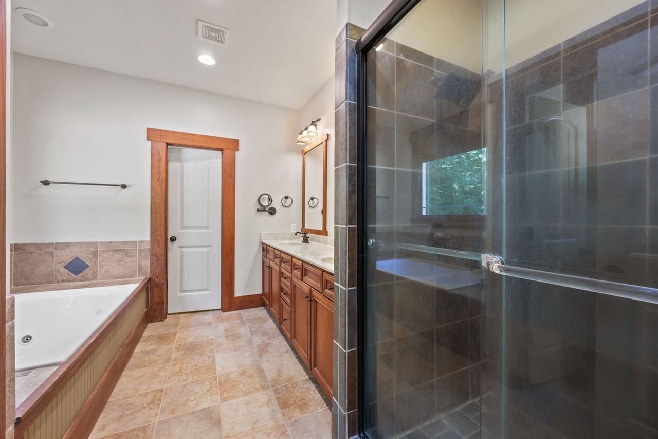 2171 Briarwood Cir - Photo 7 of 12
