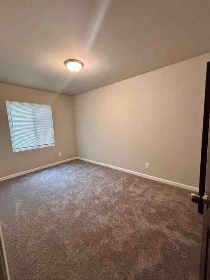 1340 Washington St - Photo 3 of 8