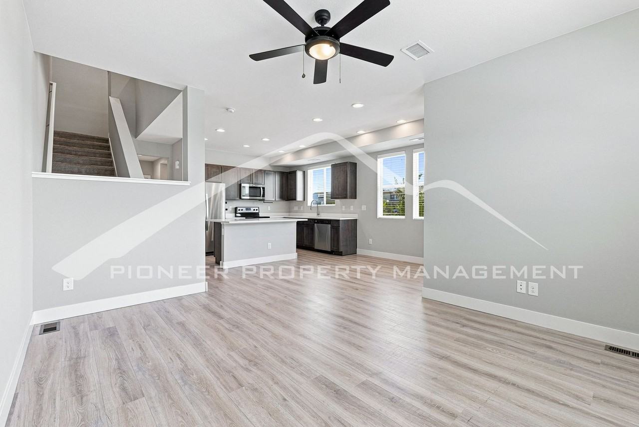 16137 E Elk Pl - Photo 4 of 23