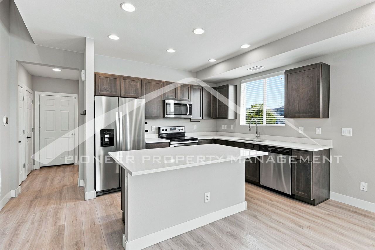 16137 E Elk Pl - Photo 6 of 23
