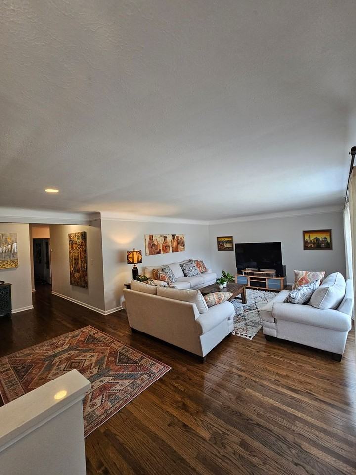 5648 Beacon Hill Dr - Photo 2 of 18