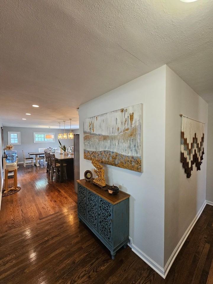 5648 Beacon Hill Dr - Photo 4 of 18