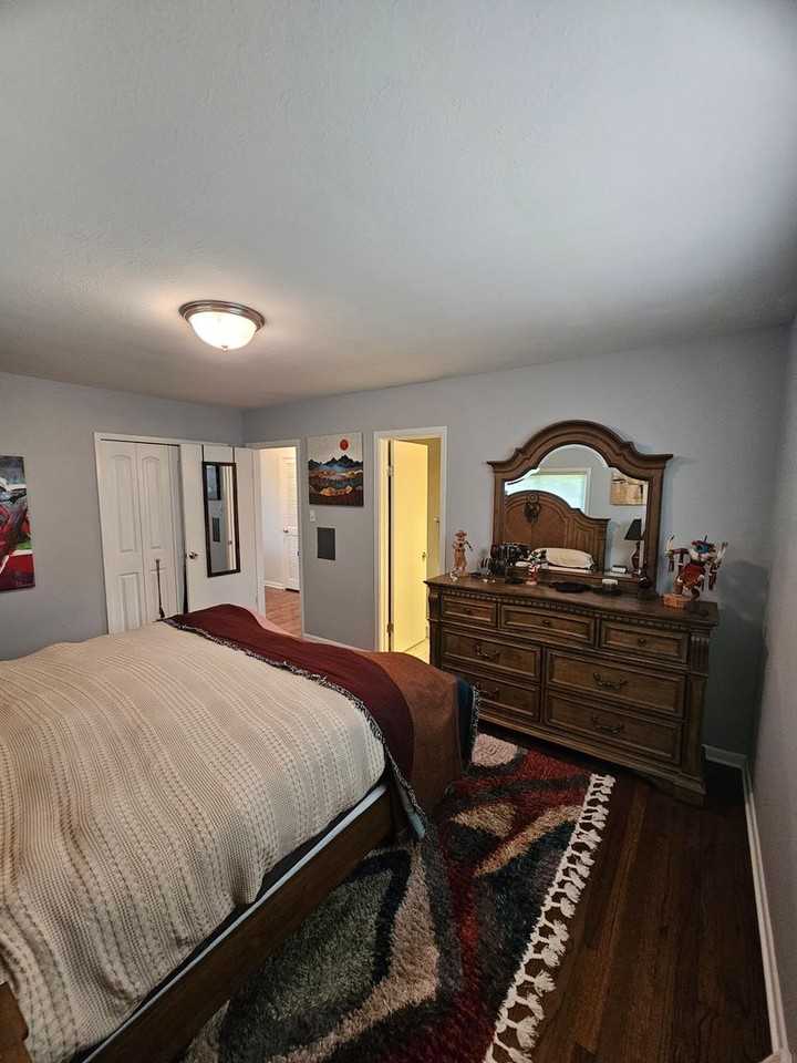 5648 Beacon Hill Dr - Photo 7 of 18