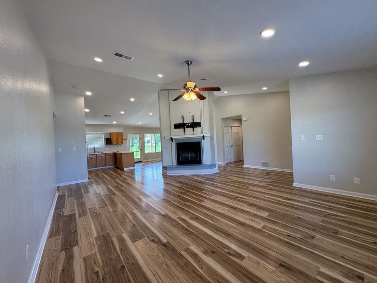 3821 E Keeling Rd - Photo 3 of 23