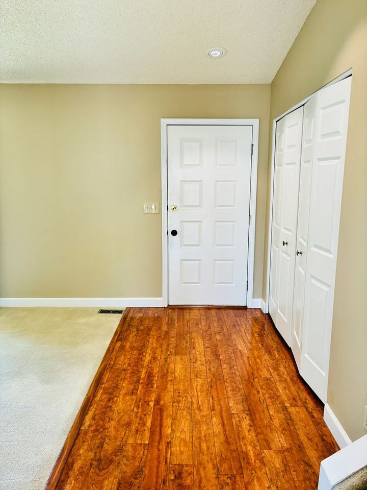 7710 Woody Creek Dr - Photo 3 of 21