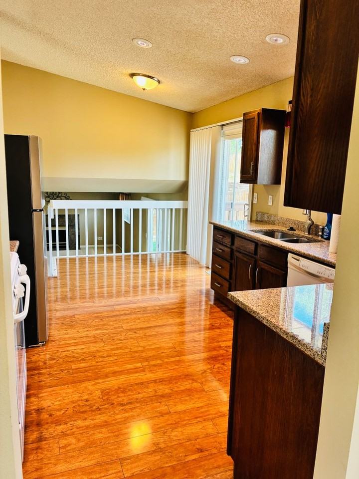 7710 Woody Creek Dr - Photo 6 of 21