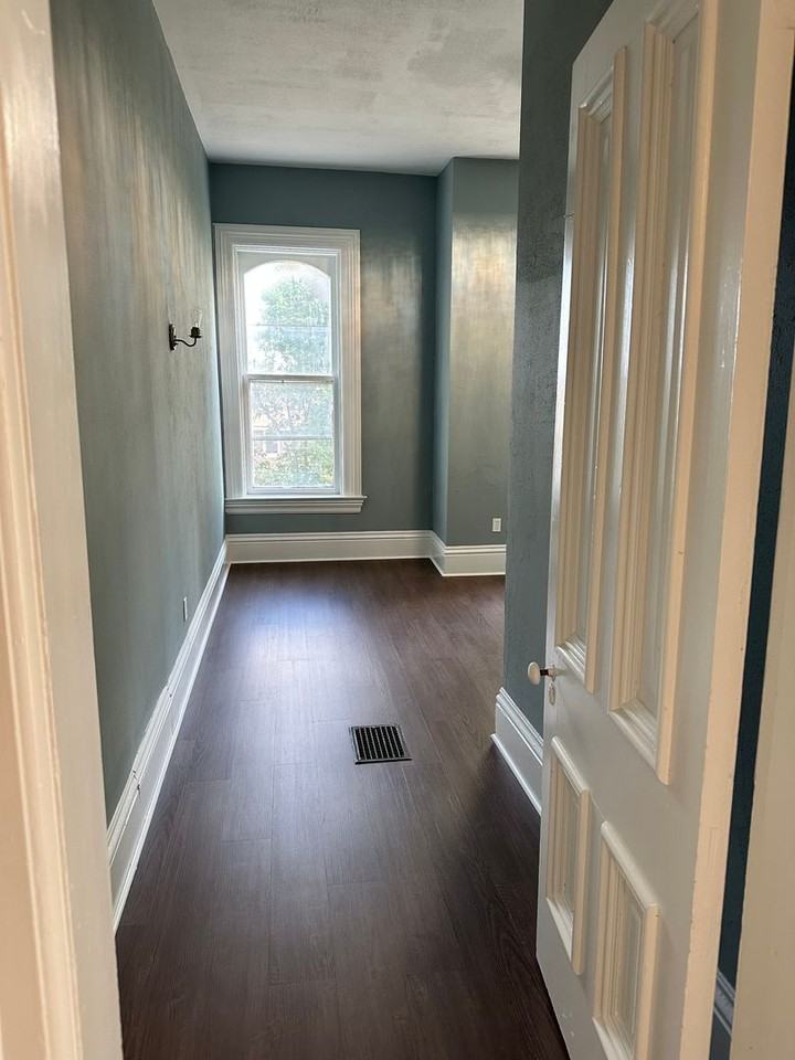 413 E Illinois Ave - Photo 6 of 18