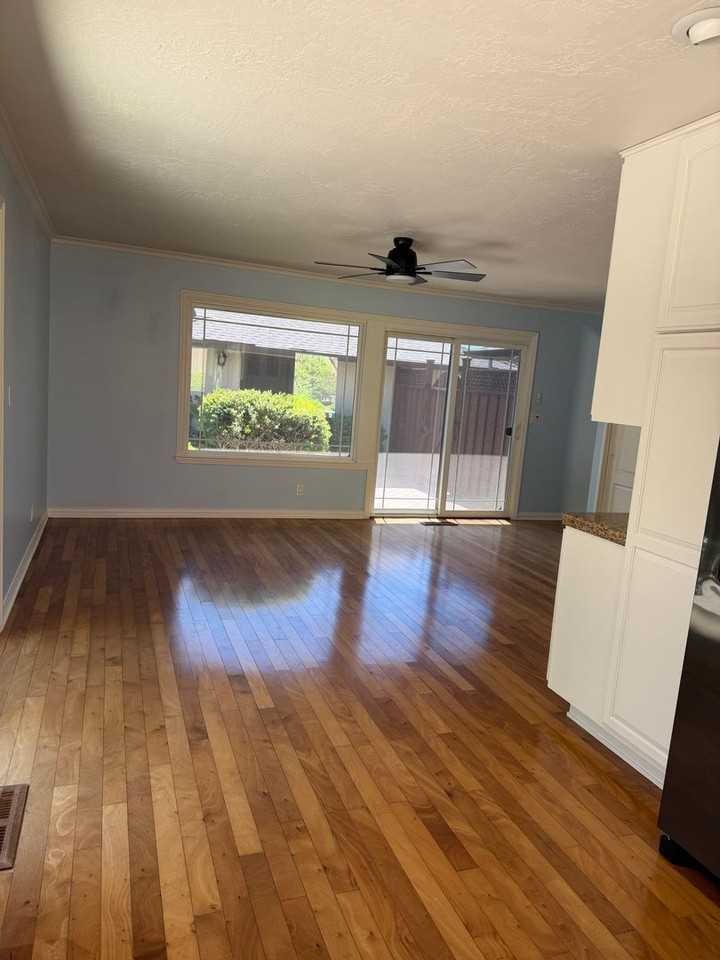 5447 Anselmo Ct - Photo 6 of 32
