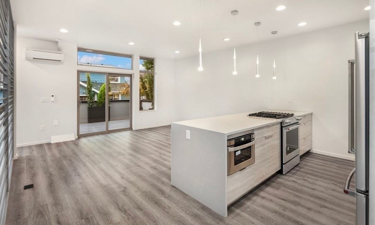 6751 15th Ave Nw - Photo 4 of 35