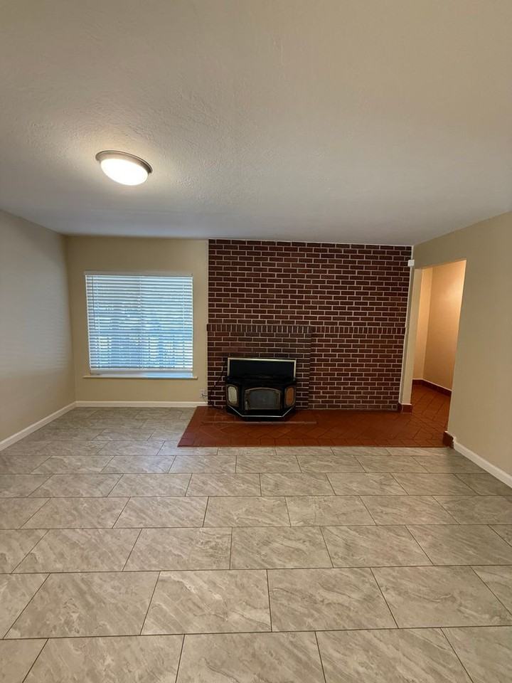 733 Utah St - Photo 6 of 19