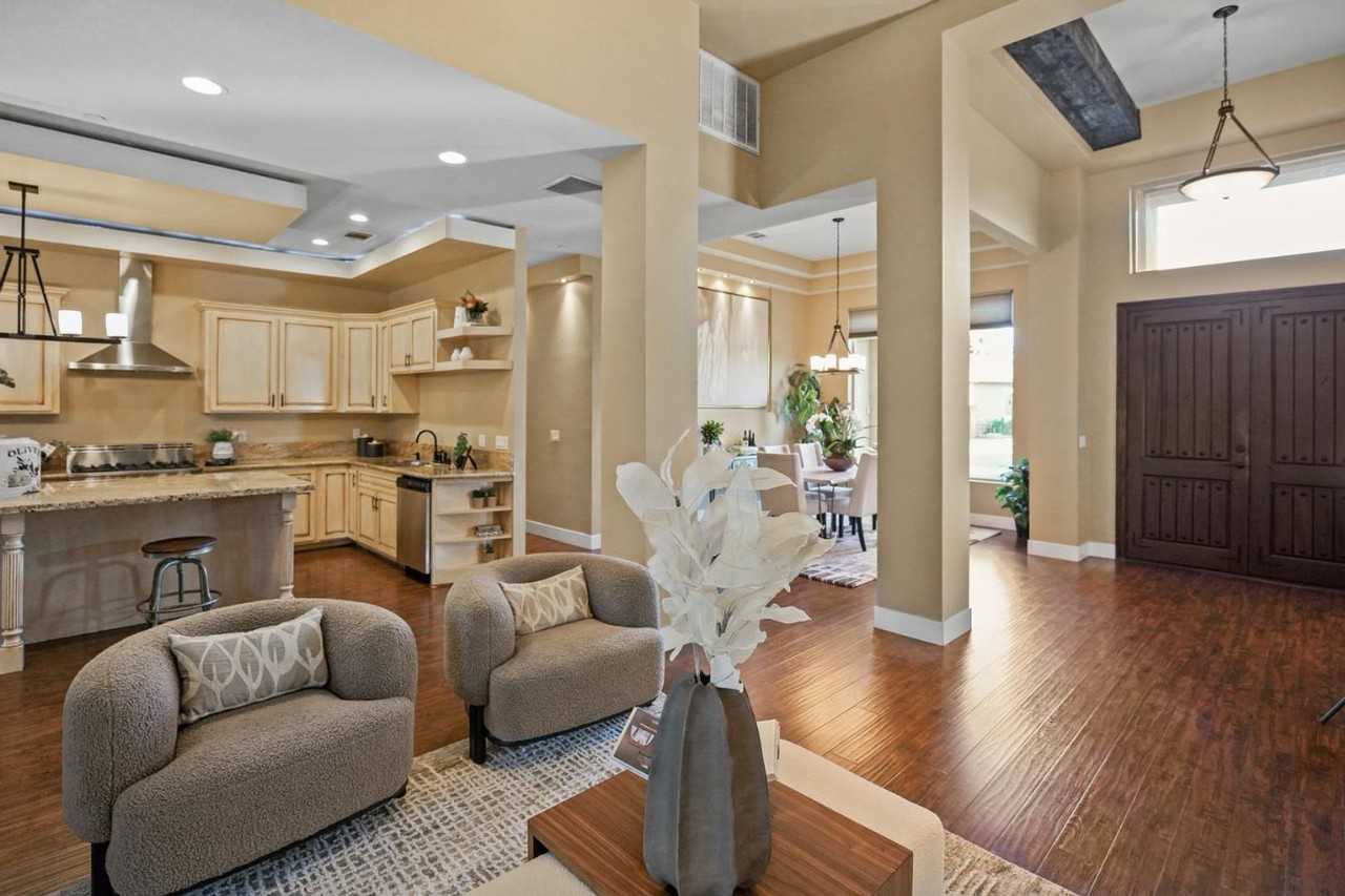 8856 Venikov Pl - Photo 2 of 25