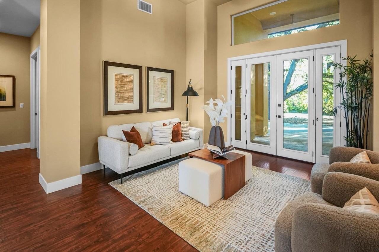8856 Venikov Pl - Photo 4 of 25