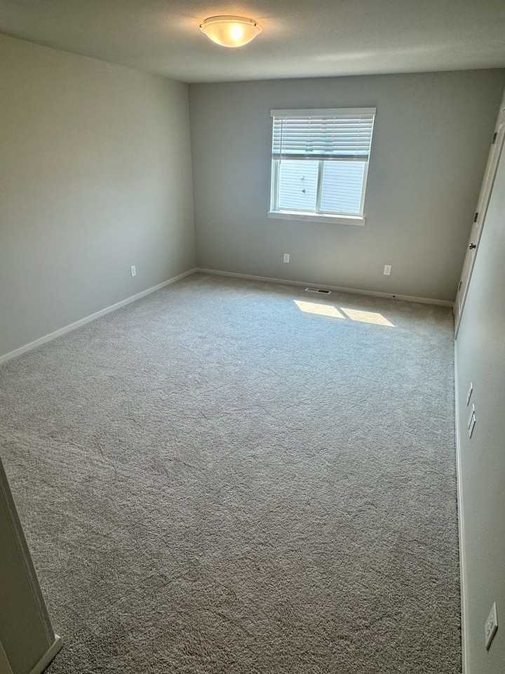 2388 Sawtelle Dr - Photo 7 of 10