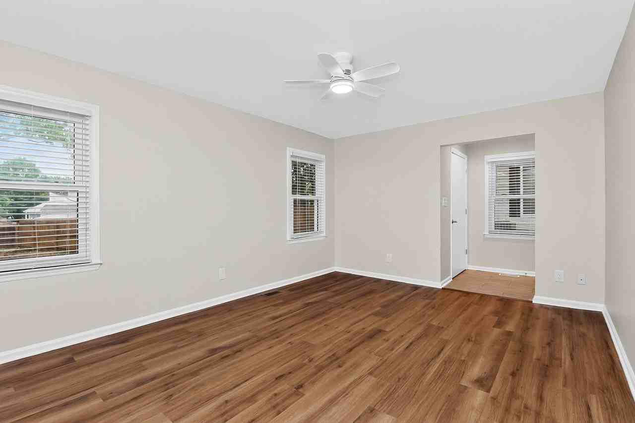 11122 11122 5 Cedars Road - Photo 7 of 19