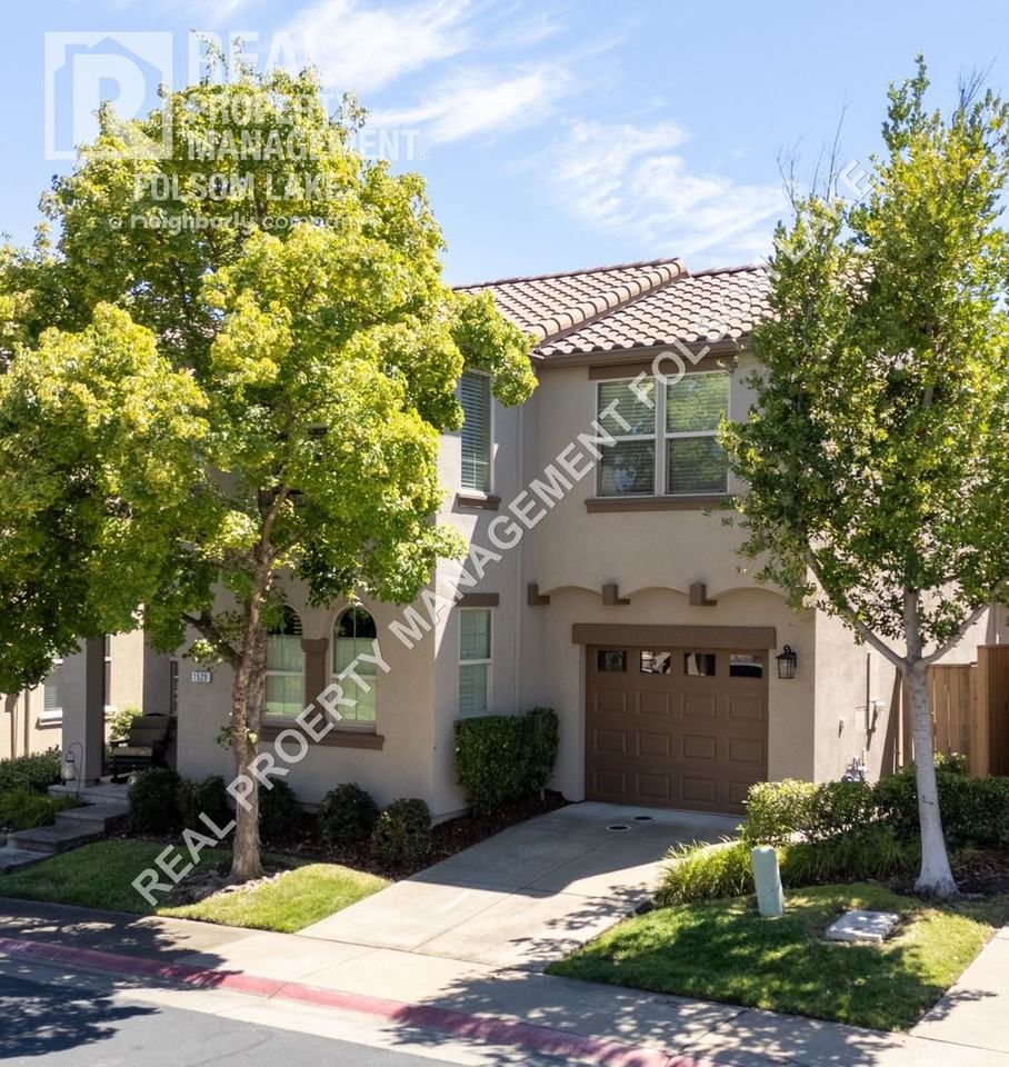 1529 Borrasca Dr - Photo 2 of 32