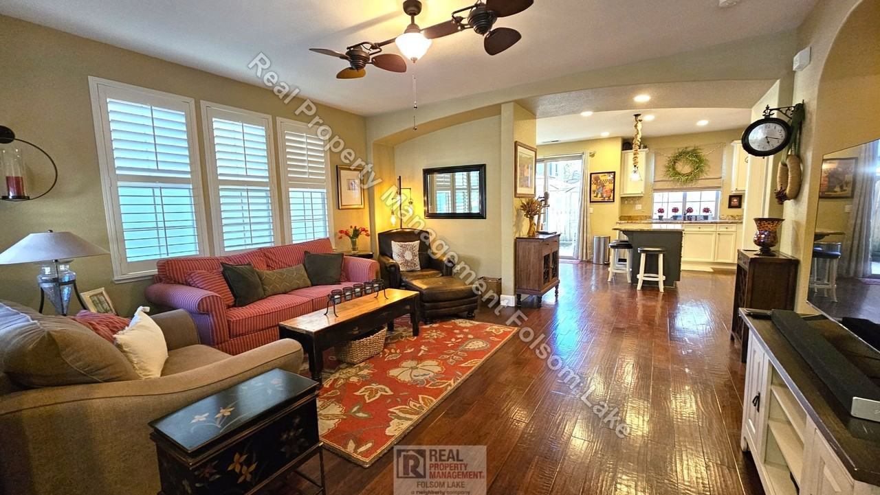 1529 Borrasca Dr - Photo 3 of 32