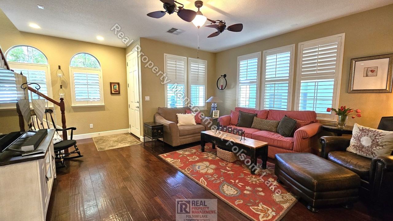 1529 Borrasca Dr - Photo 4 of 32